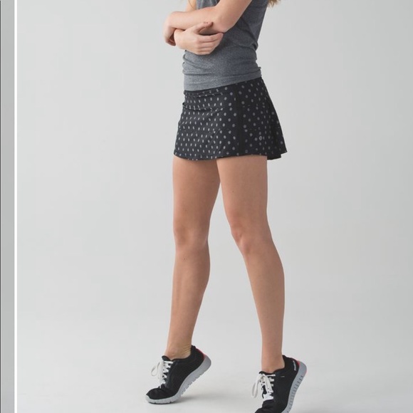 lululemon athletica Dresses & Skirts - Lululemon Pace Rival Skirt 4-way Stretch size  8.